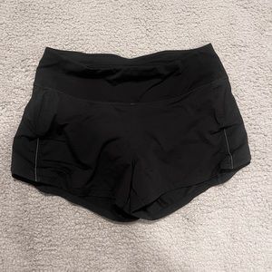 Lululemon Real Quick Short *Pintuck size 4 inseam 3